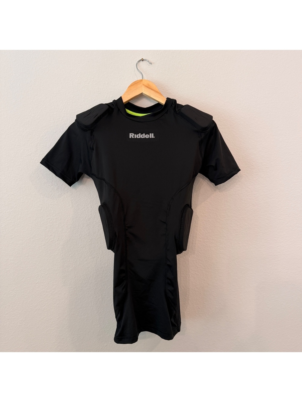 Riddell youth medium black padded football shirt